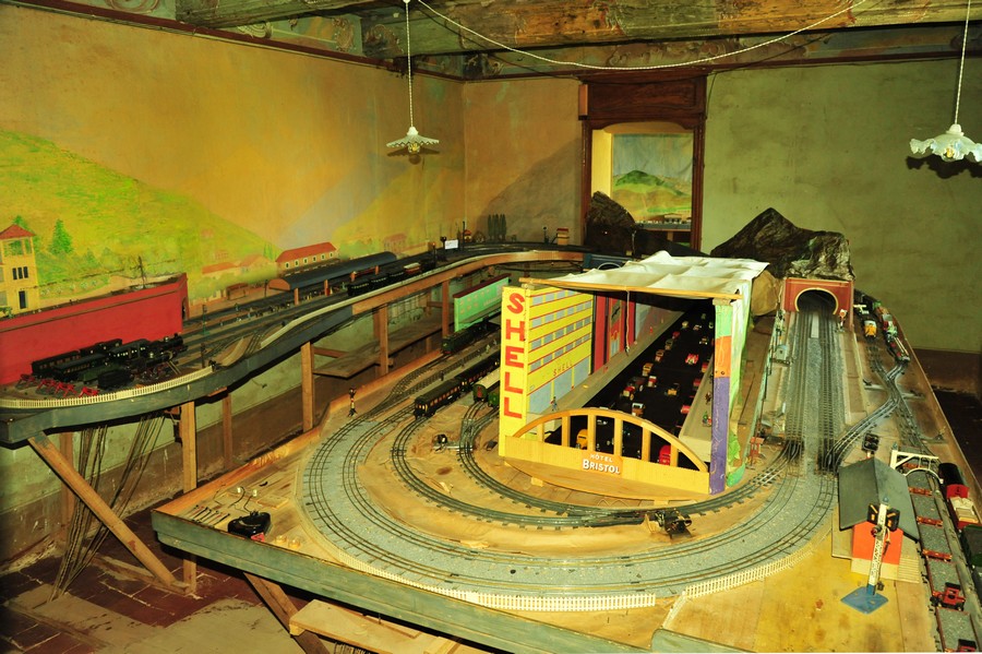 Image associée  Miniature rooms, Miniature model, Model trains